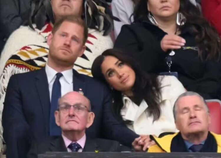 Meghan Markle Dons £ 4K Roupas e os fãs têm a mesma resposta de três palavras | Real | Notícias