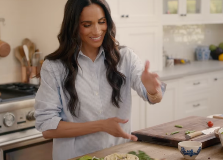 Meghan Markle compartilha um clipe extremamente raro de Archie falando enquanto se prepara para a grande mudança de carreira - Royal Family