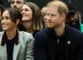 Meghan Markle 'copia a princesa Kate' enquanto ela arrasa £ 750 blazer | Real | Notícias