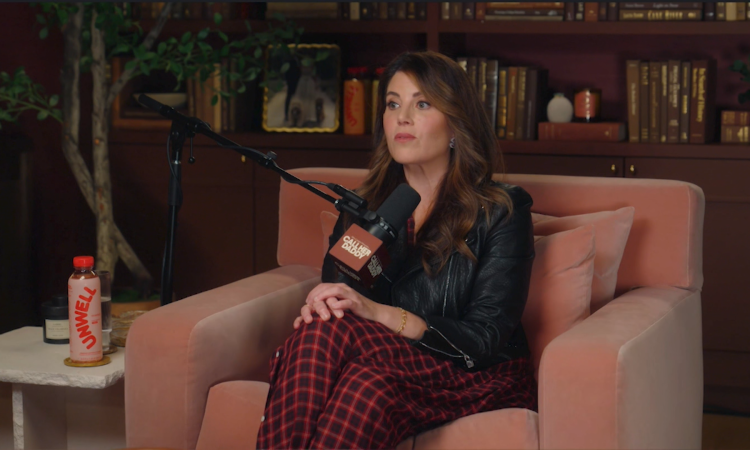 Monica Lewinsky diz que Bill Clinton deveria ter renunciado em meio a um escândalo em uma nova entrevista