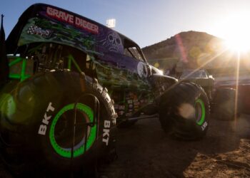 Monster Jam 2025 rola no Sun Bowl neste fim de semana: ingressos, tempo