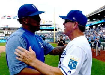 Ned Yost, gerente mais vencedor do Kansas City Royals, retorna à equipe neste novo papel