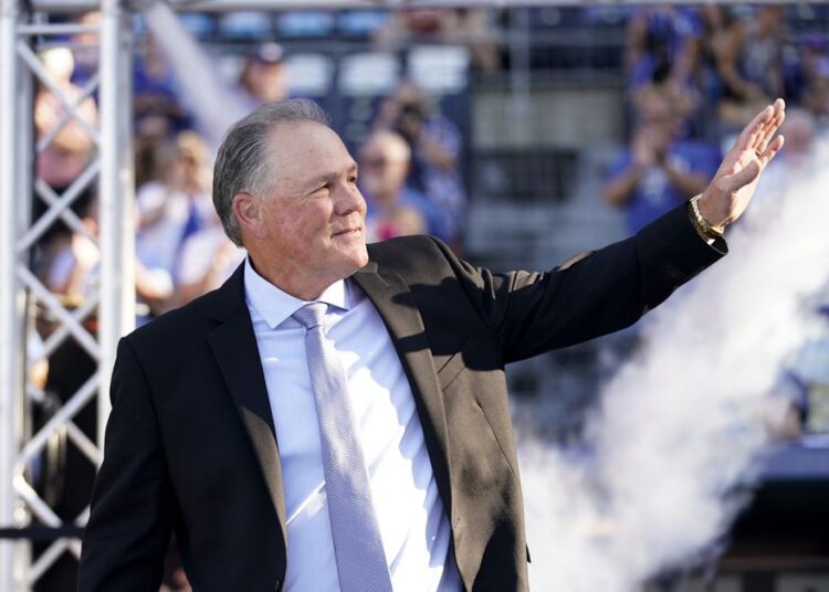 Ned Yost retorna à realeza como consultor especial