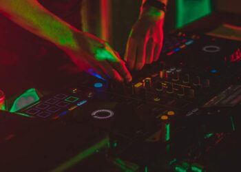 Novo Fundo de Saúde Mental lançado para profissionais da indústria da música · Notícias ⟋ RA