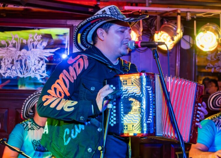 Novo local está trazendo um mundo de música para o State College