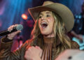 Novos artistas, aparições surpresa, estreias de música Highlight 2025 Country Radio Seminar