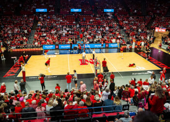 O Nebraska Athletics anuncia parceria com a Aramark Sports + Entertainment