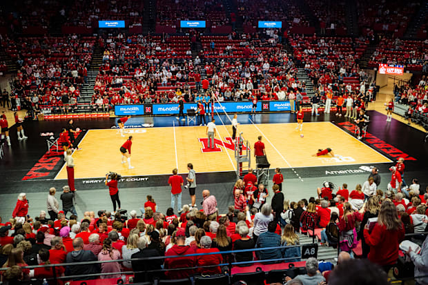 O Nebraska Athletics anuncia parceria com a Aramark Sports + Entertainment