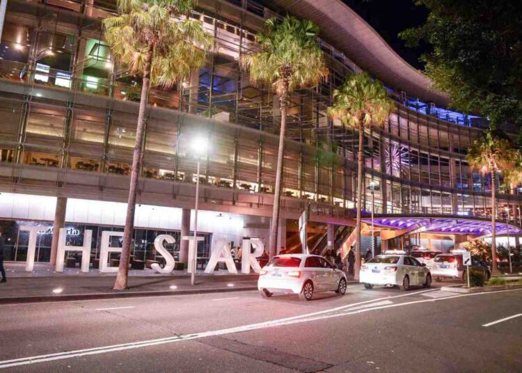 O Star Entertainment Group ofereceu uma linha de vida de US $ 650 milhões da empresa americana Oaktree Capital Management em meio a terríveis problemas financeiros