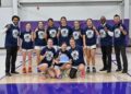 O basquete feminino do Royals ganha o título do ESIAC