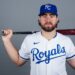 O candidato da realeza do Royals, Blake Mitchell, afastado com lesão no pulso