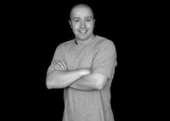 O comediante inglês Steve Hirst para encabeçar o show do Dia dos Namorados de Loonee | Artes e entretenimento
