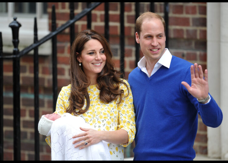 O deslize que quase revelou as horas de nascimento da princesa Charlotte antes do anúncio oficial