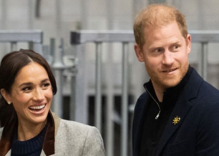 O doce gesto de Meghan Markle para fã que quase caiu para trás durante a selfie | Real | Notícias