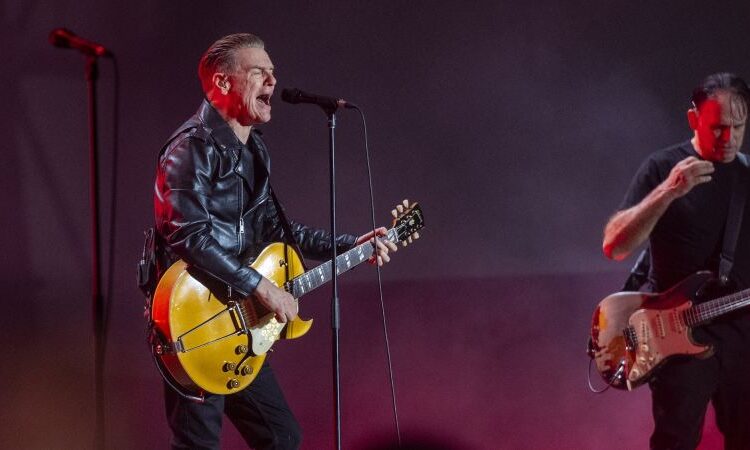 O esgoto Fatberg de 'Grease and Rags' força Bryan Adams a cancelar o show da Austrália