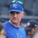 O ex -arremessador do Royals lida logo antes do início do treinamento da primavera