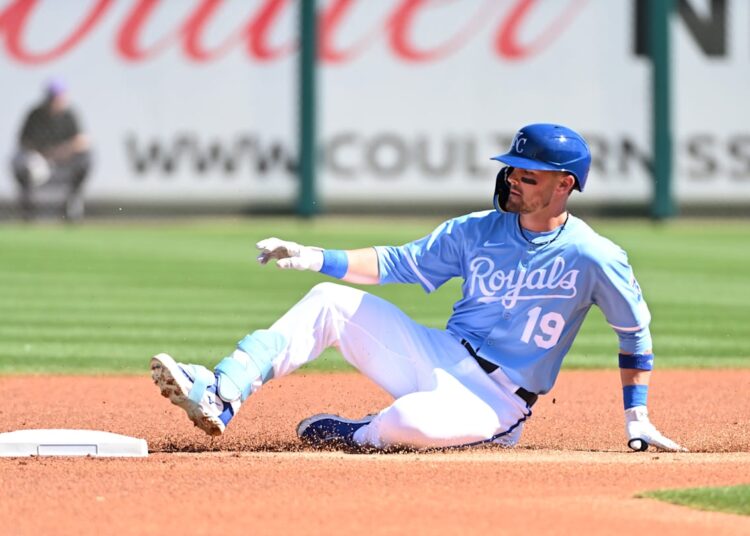 O experimento externo da Royals continua com os impressionantes primeiros representantes de Michael Massey
