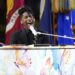 O hino do Super Bowl reimaginado de Jon Batiste destacou a pintura da esposa e o cenário para novas músicas