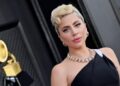 O mais recente single de Lady Gaga é tão grande que está ajudando sua música anterior a subir