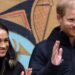 O príncipe Harry e Meghan Markle derretem corações à medida que novas fotos adoráveis ​​da recente viagem emergem | Real | Notícias