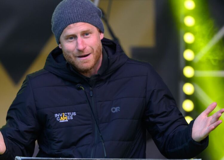 O príncipe Harry interrogou no status real por Invictus Games Athlete | Real | Notícias