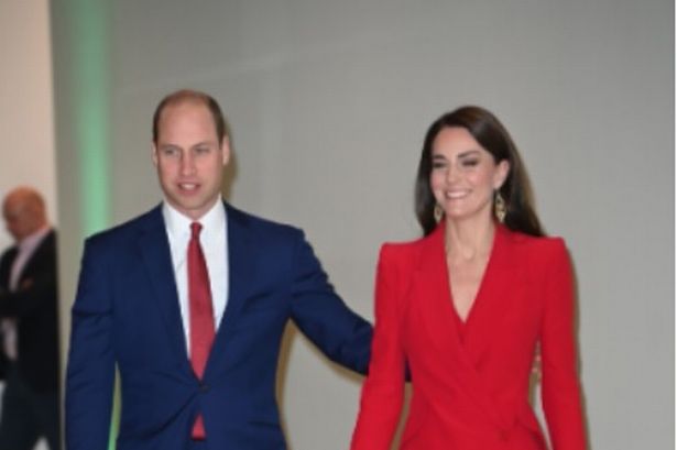 O príncipe William e Kate Middleton permitem que George quebre o Protocolo Royal por meio de fevereiro
