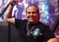 O promotor suburbano Ron Onesti foi introduzido no Hall da Fama do Rock Godz