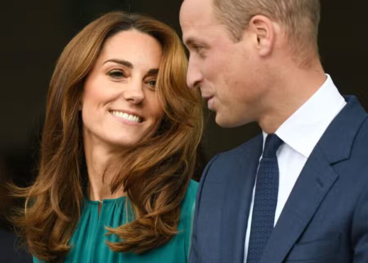 O rei Carlos III enfrenta o agravamento do câncer como o príncipe William e Kate Middleton aceleram a preparação para a sucessão real