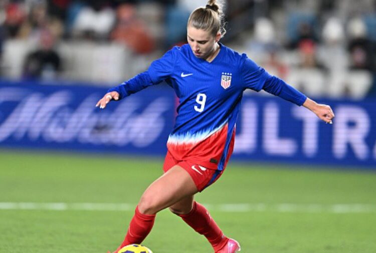O tiro confiante de Ally Sentnor dá a liderança USWNT 2-0