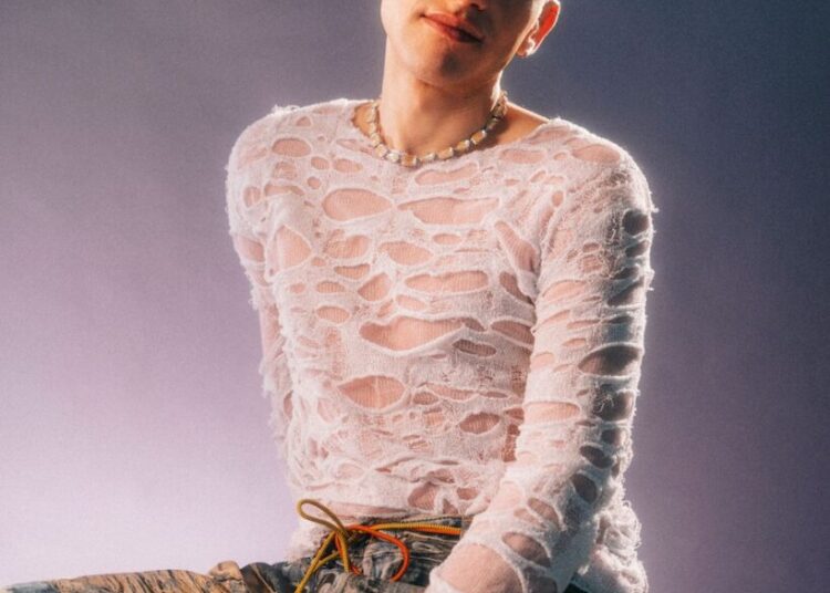 Olly Alexander em se reunir com o namorado depois de 10 anos dando 'nova perspectiva' sobre música (exclusiva)