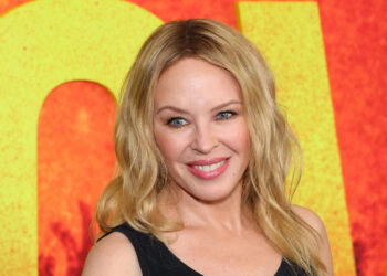'Ontem à noite eu sonhei que eu me apaixonei' Lyrics: Kylie Minogue joga nova música no dia dos namorados - ouça agora! | Primeiro ouça, Kylie Minogue, Lyrics, Music | Just Jared: Notícias e fofocas de celebridades
