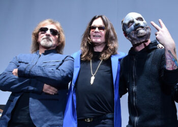 Os fãs elaboram ingressos para a reunião do Black Sabbath - entretenimento