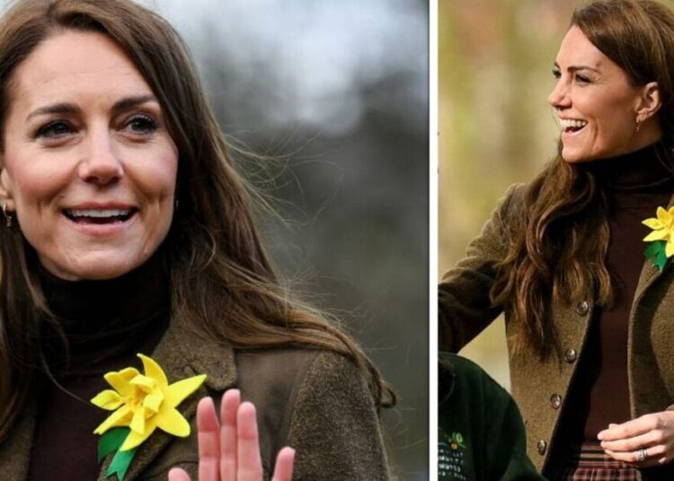 Os fãs reais estão dizendo a mesma coisa que a princesa Kate ostenta jaqueta de 18 anos | Real | Notícias