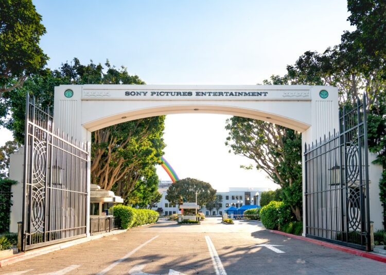 Os ganhos do terceiro trimestre da Sony Pictures caem para US $ 223 milhões; Corp up em geral