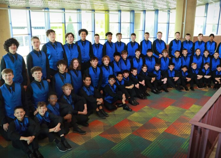 Os principais músicos dos distritos escolares da área se preparam para concertos de todos os estados