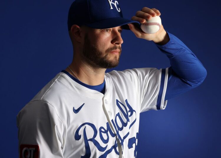 Parrantes não-rosters da Royals perfuraram em 12 a 5 derrotas para os fabricantes de cerveja