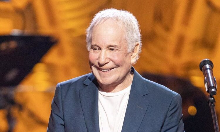 Paul Simon está abandonando seus planos de aposentadoria para embarcar na turnê silenciosa de celebração