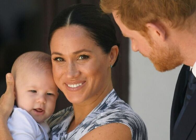 Prince Archie e Princess Lilibet Spark Fan Frenzy após aparição rara no Instagram | Real | Notícias
