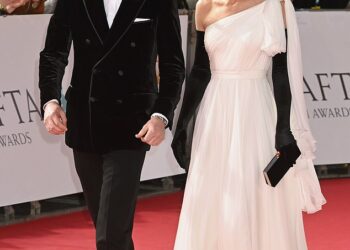 Príncipe e princesa do País de Gales para pular a cerimônia do BAFTA, repleta de estrelas em Londres para passar um tempo com sua família em paraíso exclusivo do Caribe a 4.000 milhas de distância