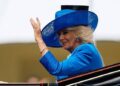 Queen Camilla sai para o Royal Duty e revela notícias deliciosas
