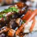 Restaurante subterrâneo Rabbit Hole possui menu sofisticado | Artes e entretenimento