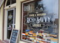 Rich & Savvy de Clarkesville para se submeter a rebranding como café, local de entretenimento