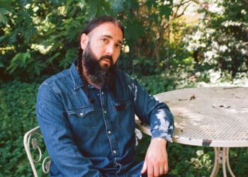 Ron Pope lança o novo álbum 'American Man, American Music'