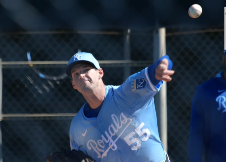 O craque da Royals Cole Ragans é o treinamento da primavera em surpresa, Arizona.
