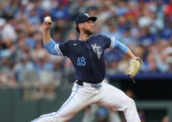 Royals Rumblings - Notícias para 25 de fevereiro de 2025