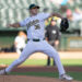Royals assina Ross Stripling para um contrato de liga menor