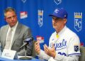 Royals estende a GM JJ Picollo a 2030, opção de exercício no gerente Matt Quatro