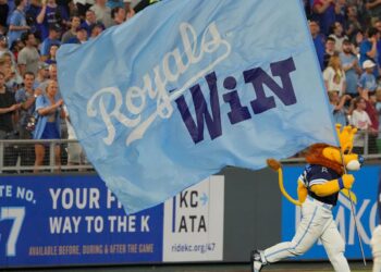 Royals instados a seguir a extensão de Cole Ragans com um negócio lucrativo para o favorito dos fãs