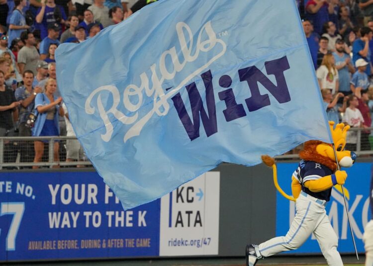 Royals instados a seguir a extensão de Cole Ragans com um negócio lucrativo para o favorito dos fãs