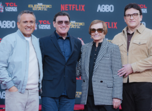 Russo Brothers deixam sua marca: cineastas italianos cementados legado de Hollywood